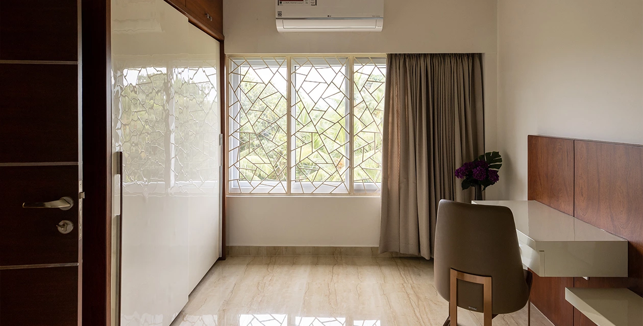 Bathroom cabinet design in the Toronto Canada villa