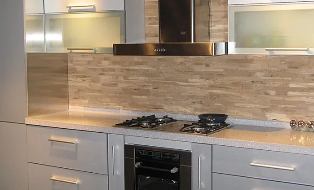 Fire-resistant decorative laminate cabinet doors for a practical kitchen Fire-resistant decorative laminate cabinet doors for a practical kitchen