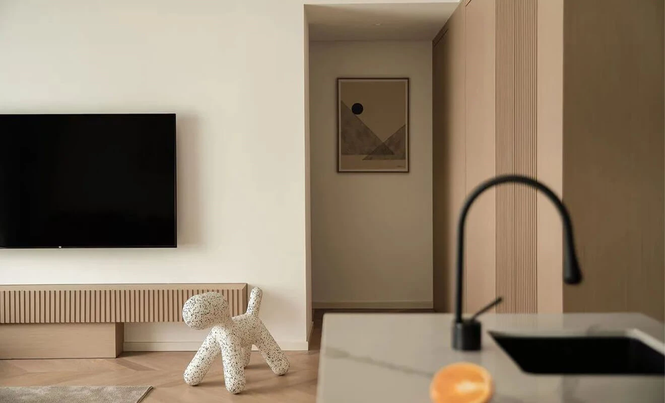 Wood finish ideas for a warm modern home interior Wood finish ideas for a warm modern home interior