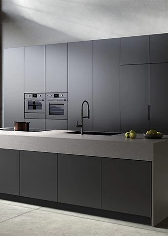 Industrial Minimalist Kitchen Cabinets | The Balance Between Order and Warmth