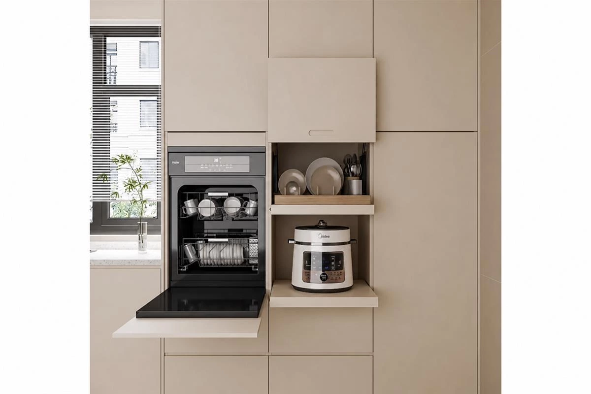 Deep kitchen drawers with internal storage dividers