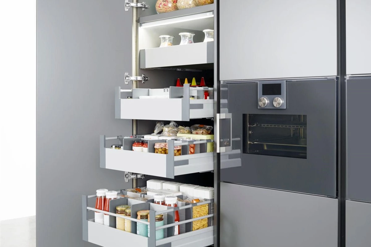 Tall pantry cabinet with pull-out kitchen storage system