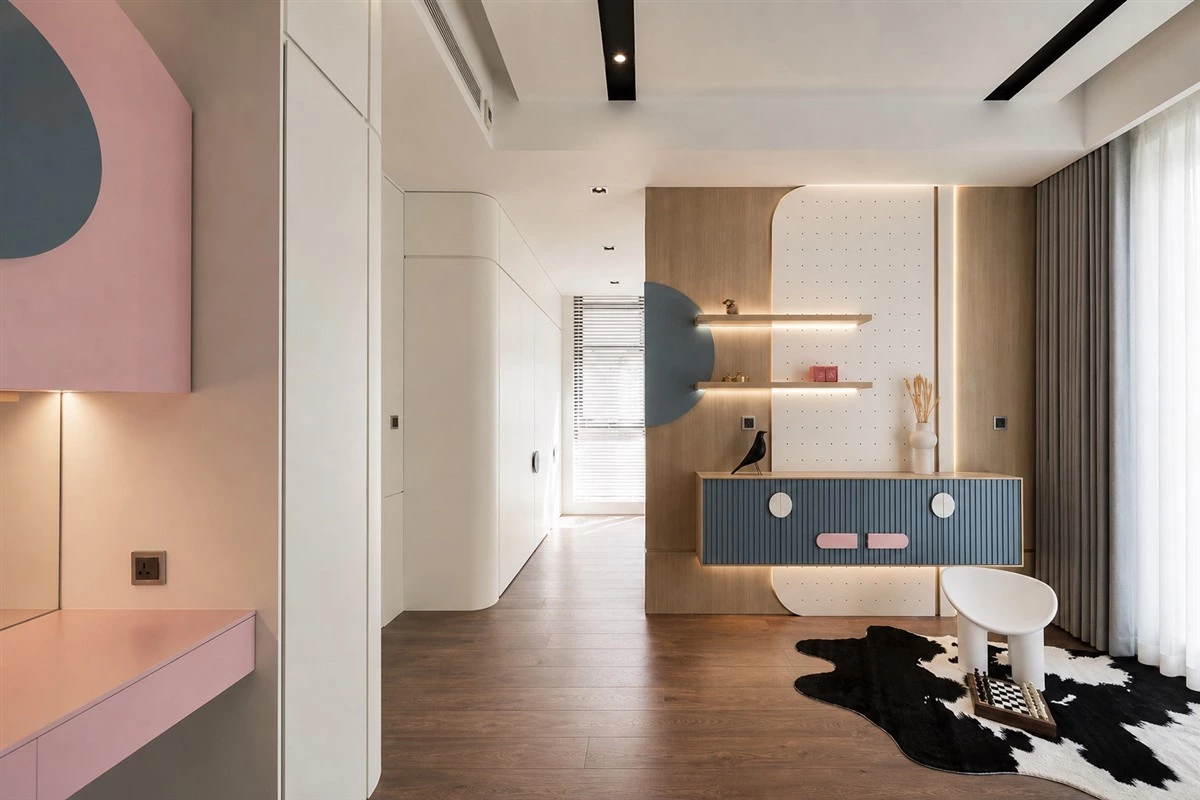 Curved cabinet edges for safer custom home interiors