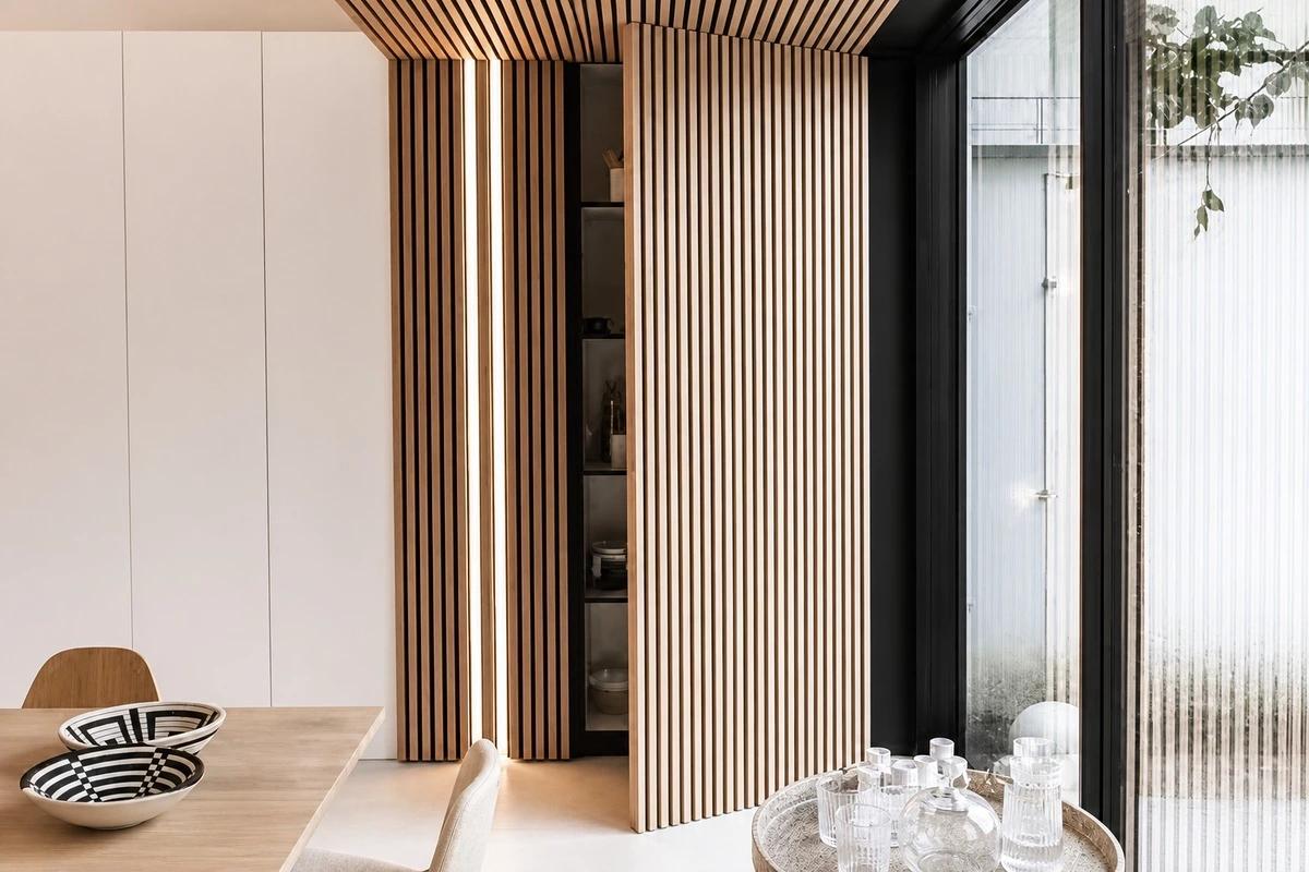 Fluted ceiling panels with integrated lighting
