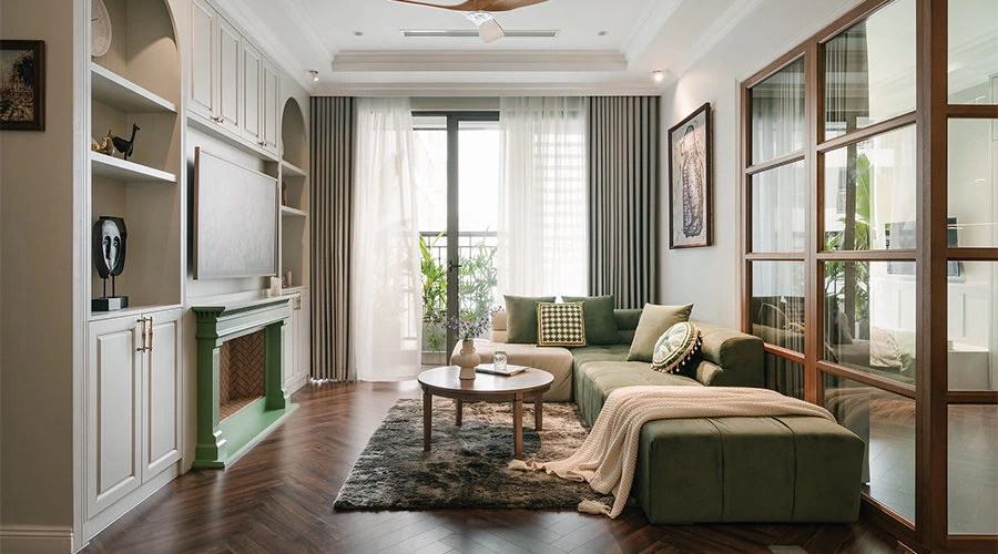 Light Retro Living Room: Calm Home with Arched TV Wall