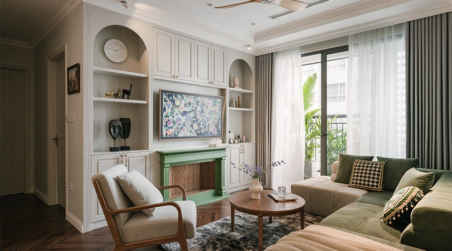 Light Retro Living Room: Calm Home with Arched TV Wall