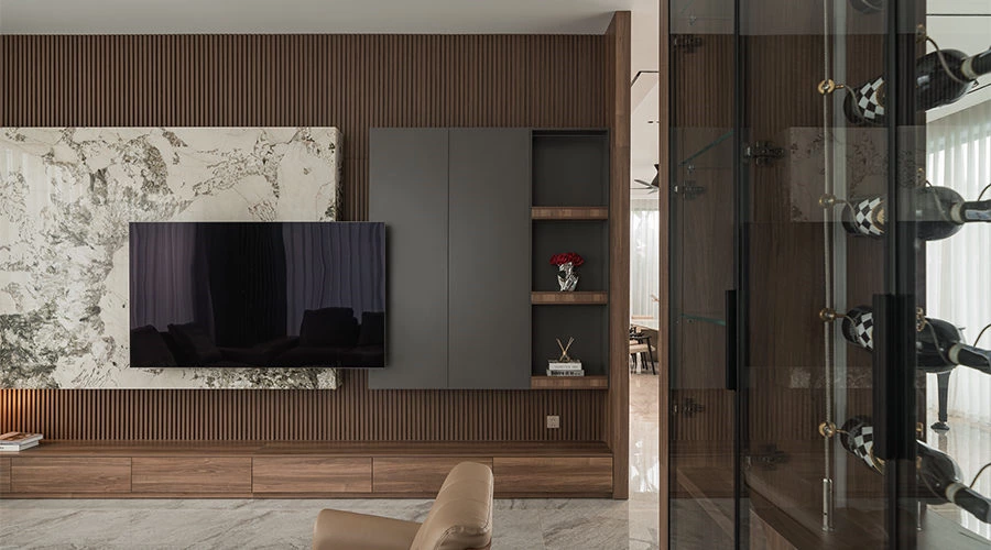 Symmetrical Living Room: Soft Balance