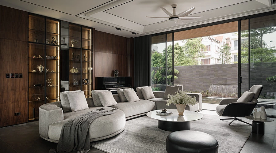 Open-Plan Living & Dining: Integrated Millwork & Nature