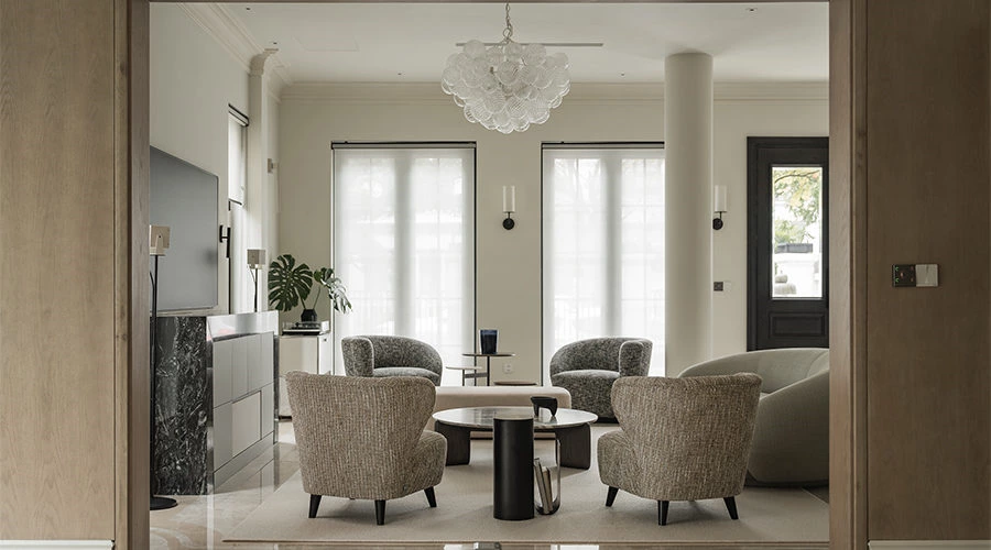 Symmetrical Living Room: Soft, Balanced Space