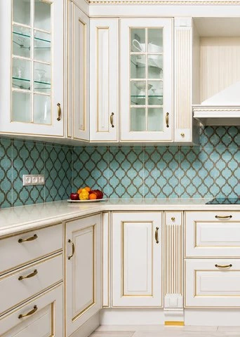 Cream Shaker Kitchen with Gold Details