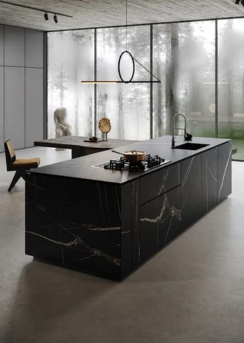 Geometric Lacquer Kitchen with a Slate Island