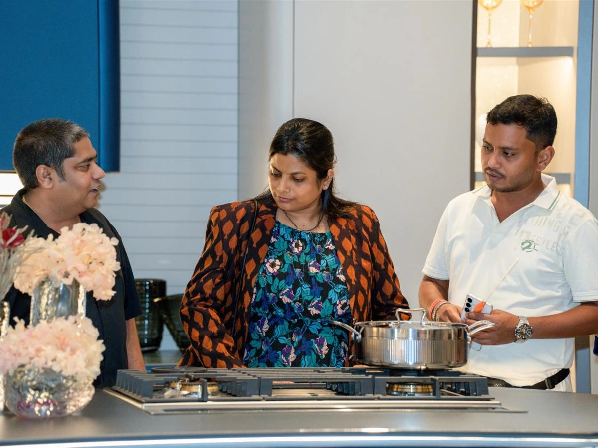 ALLURE Welcomes the INDII&nbsp;VERSE Delegation of Women